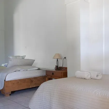 شقة فندقية Korfiati 3*