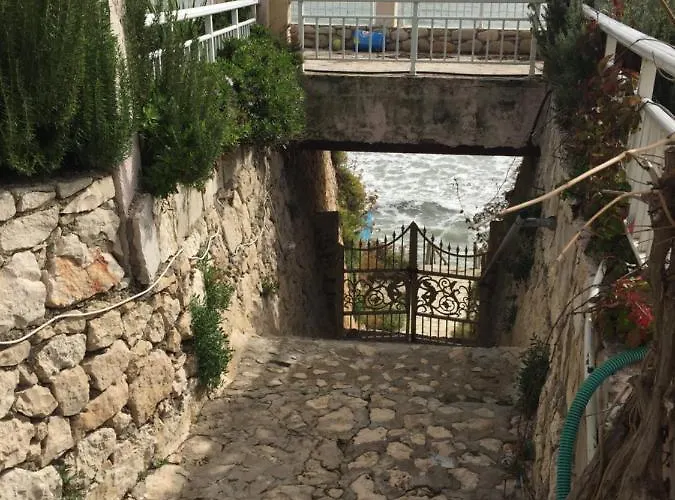 Ξενοδοχείο με διαμερίσματα Korfiati